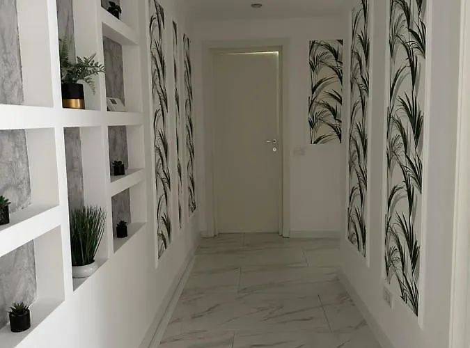 Golden Garden Luxury In Bucarest