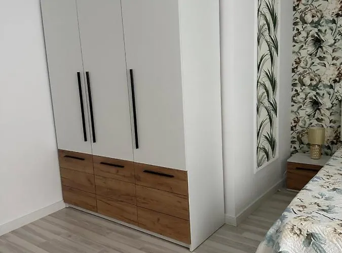 Golden Garden Luxury In * Bukarest