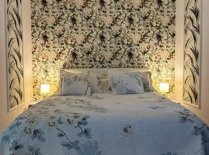 Golden Garden Luxury In Apartman Bukarest