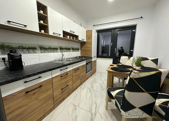 Golden Garden Luxury In Bükreş