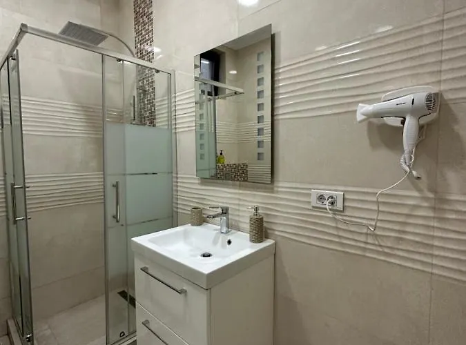 דירה Golden Garden Luxury In בוקרשט
