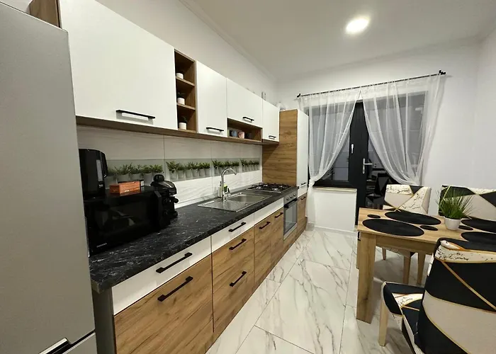 Golden Garden Luxury In דירה בוקרשט
